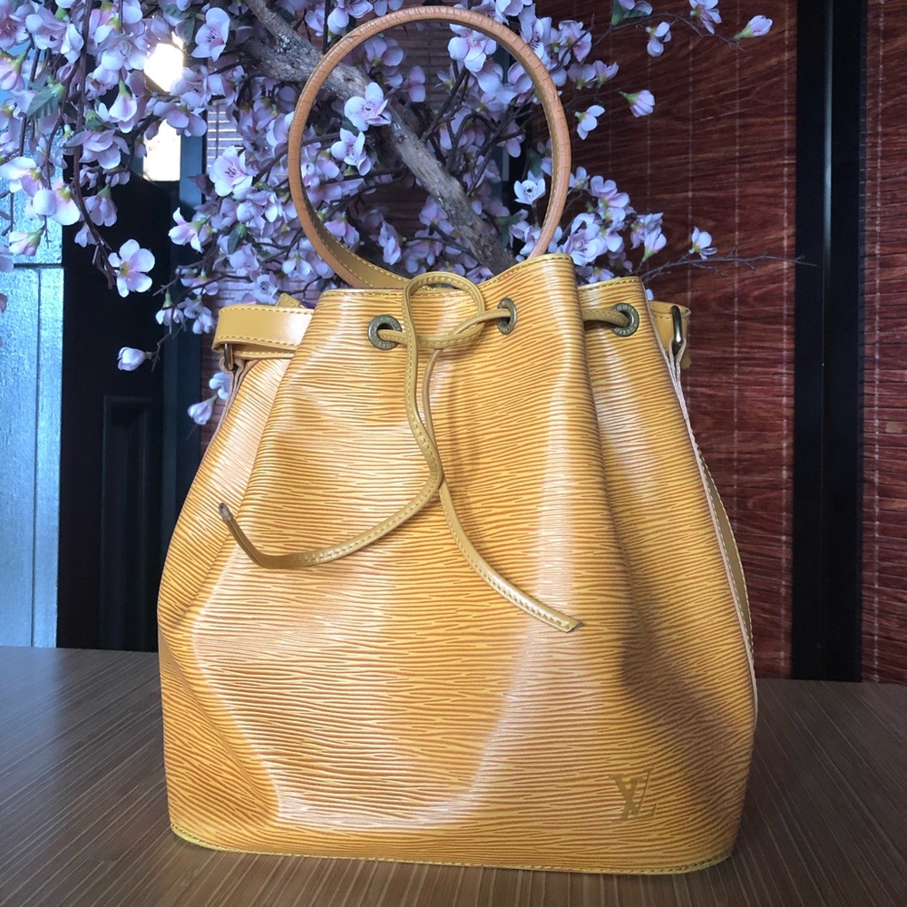 LV Epi Noe Yellow